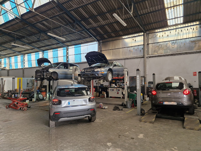 coches en reparación